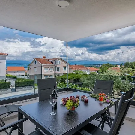 Murvica De Luxe Malinska