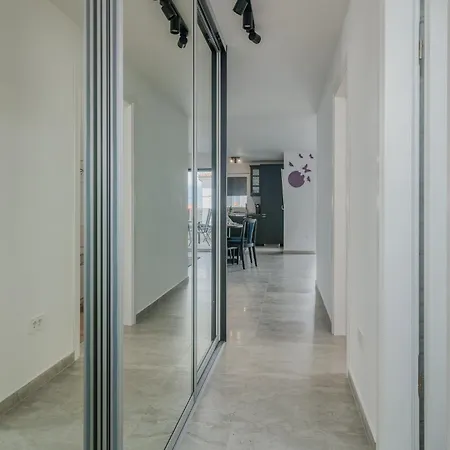 Διαμέρισμα Murvica De Luxe Malinska